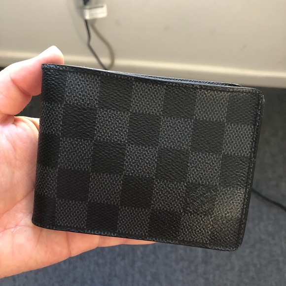 Men’s Louis Vuitton Multiple Wallet - Picture 9 of 10